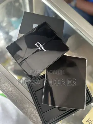 New Samsung Galaxy Z Fold 3 256 GB Black