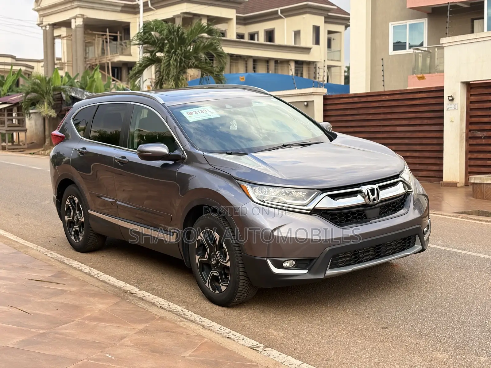 Honda CR-V Touring AWD 2018 Gray