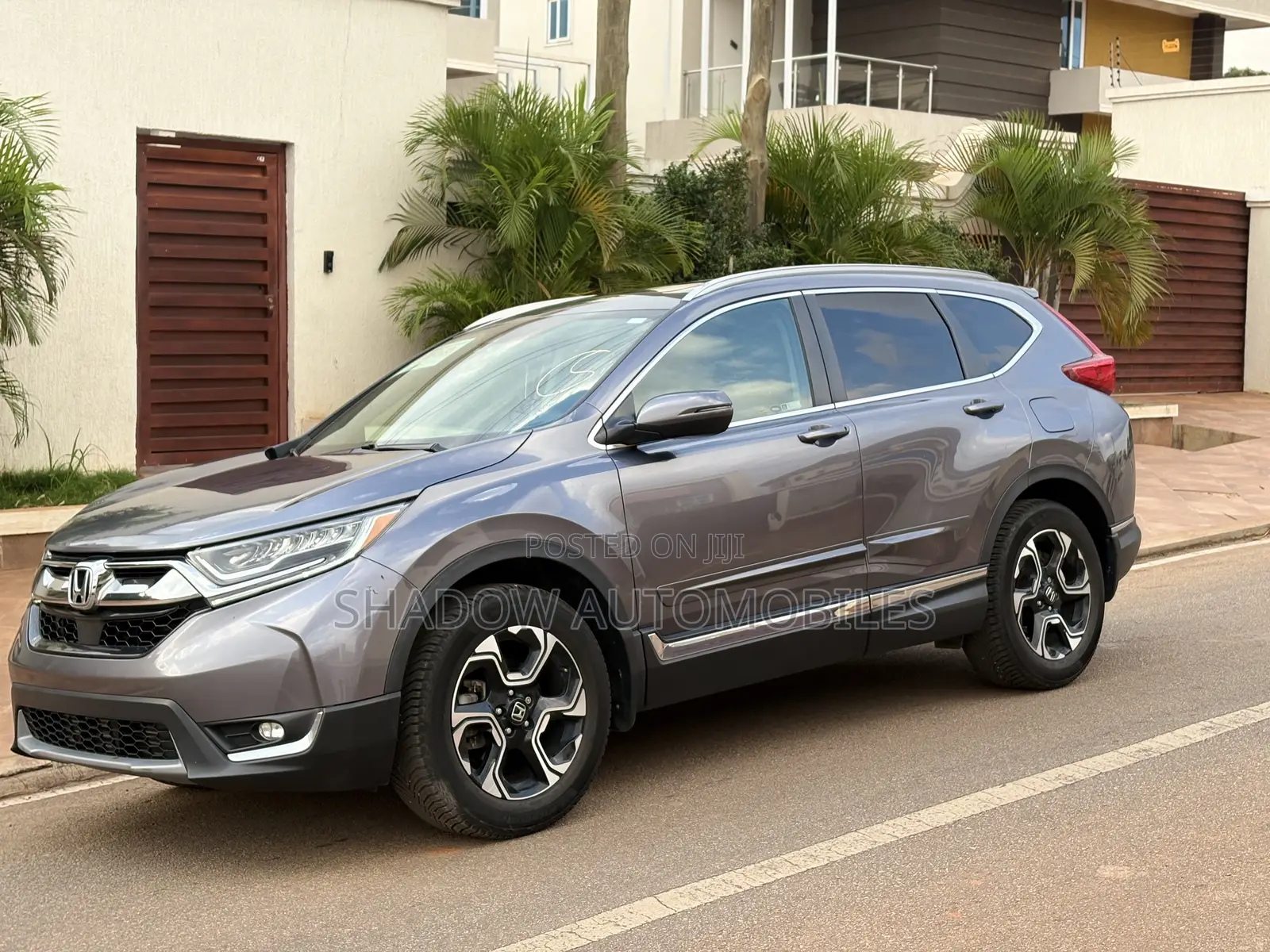 Honda CR-V Touring AWD 2018 Gray