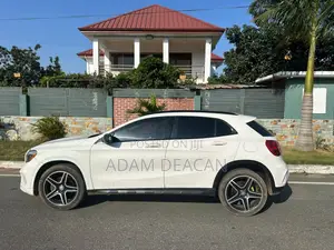 Mercedes-Benz GLA 250 2016 White