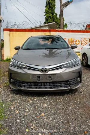 Toyota Corolla 2018 Silver