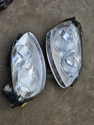 Golf 5 Headlight Available