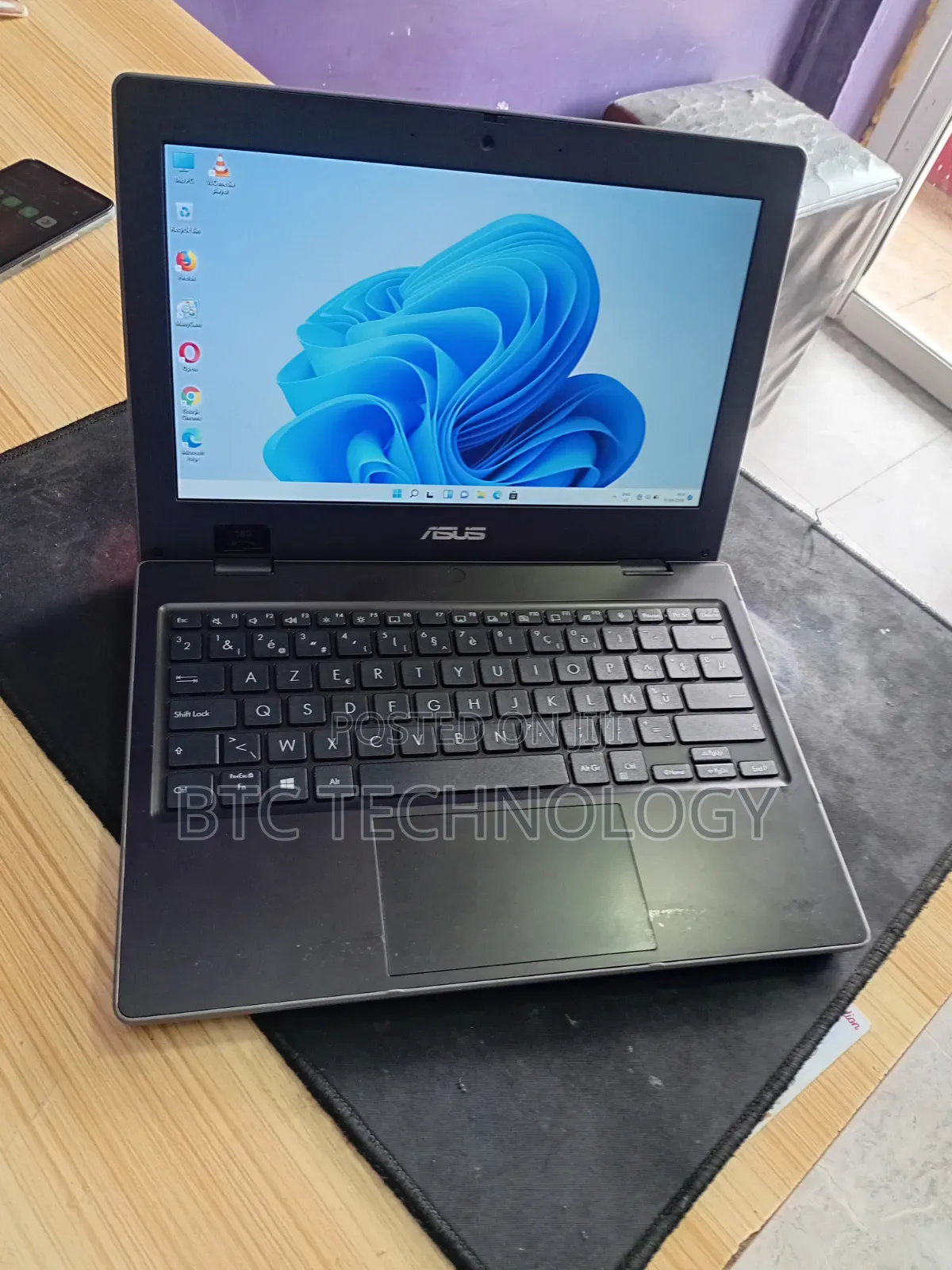Laptop Asus Eee PC 1011HA 8GB Intel Celeron SSD 128GB