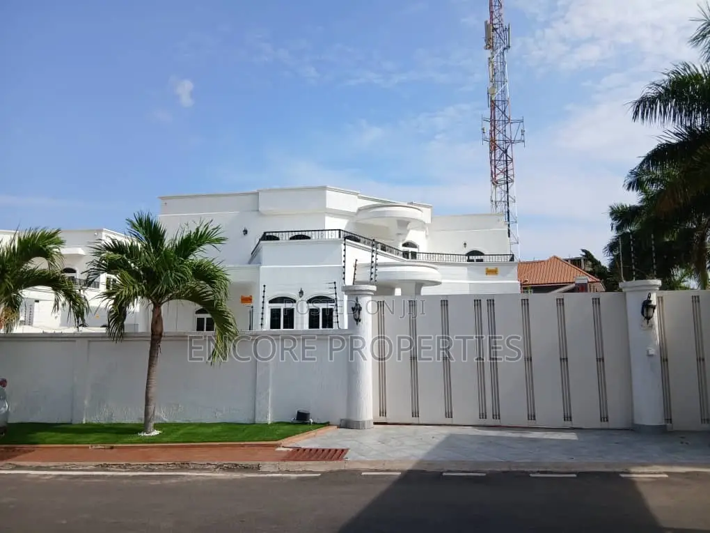 5bdrm House in East Legon for rent