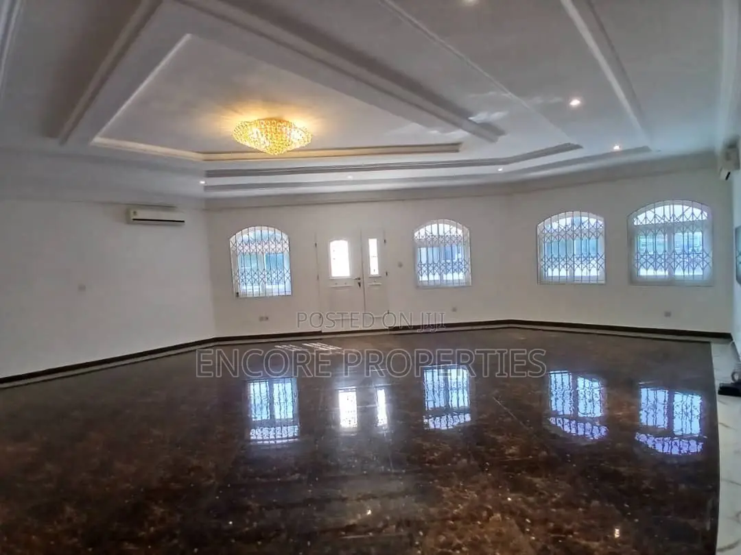 5bdrm House in East Legon for rent