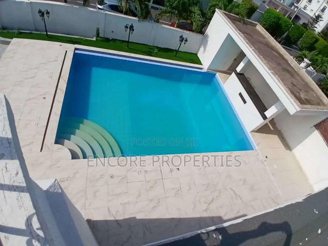 5bdrm House in East Legon for rent