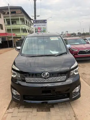 Toyota Voxy V 2WD 8-Seater 2010 Black