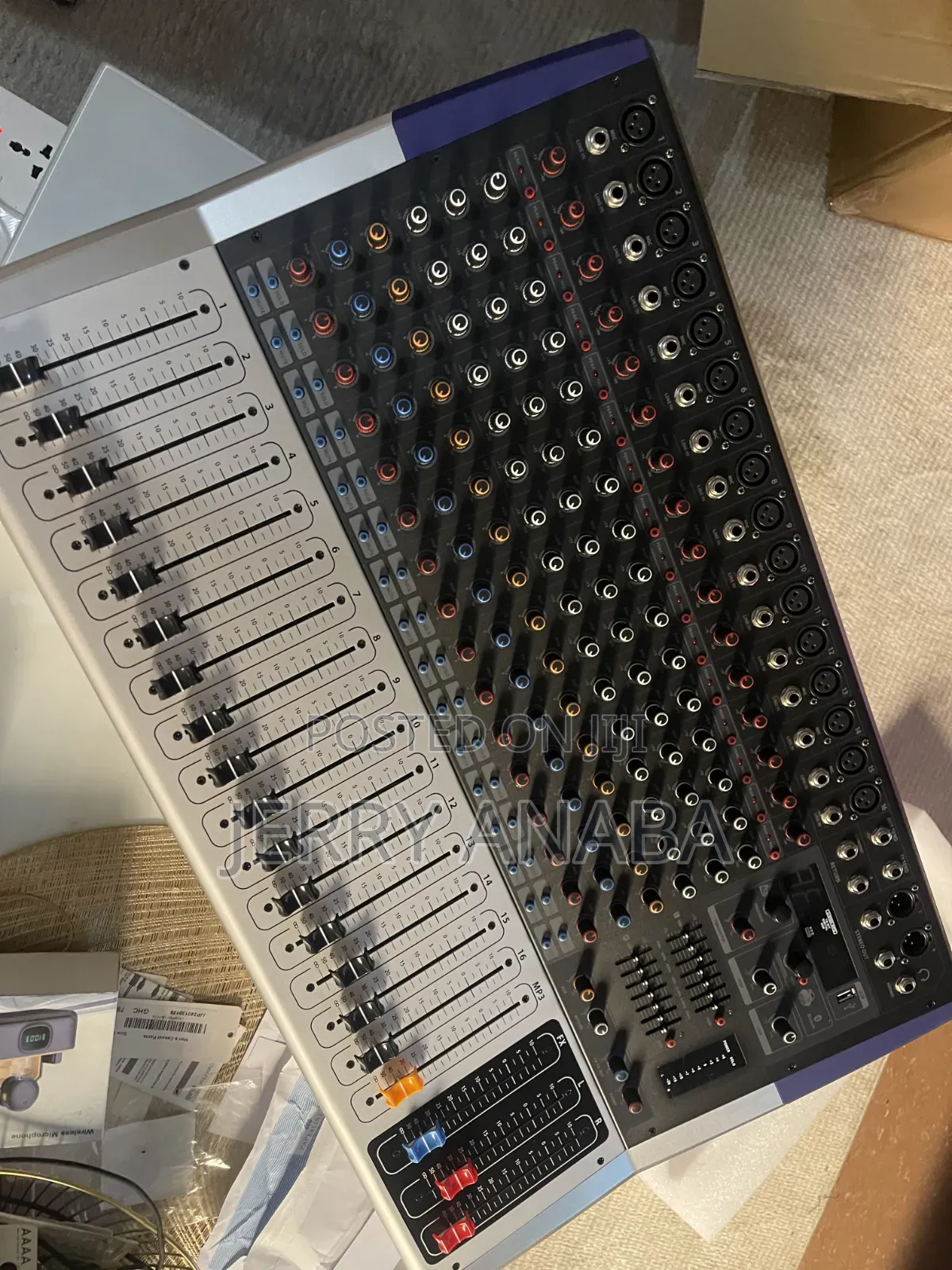 Yamaha 16 Channels Powdered Mixer
