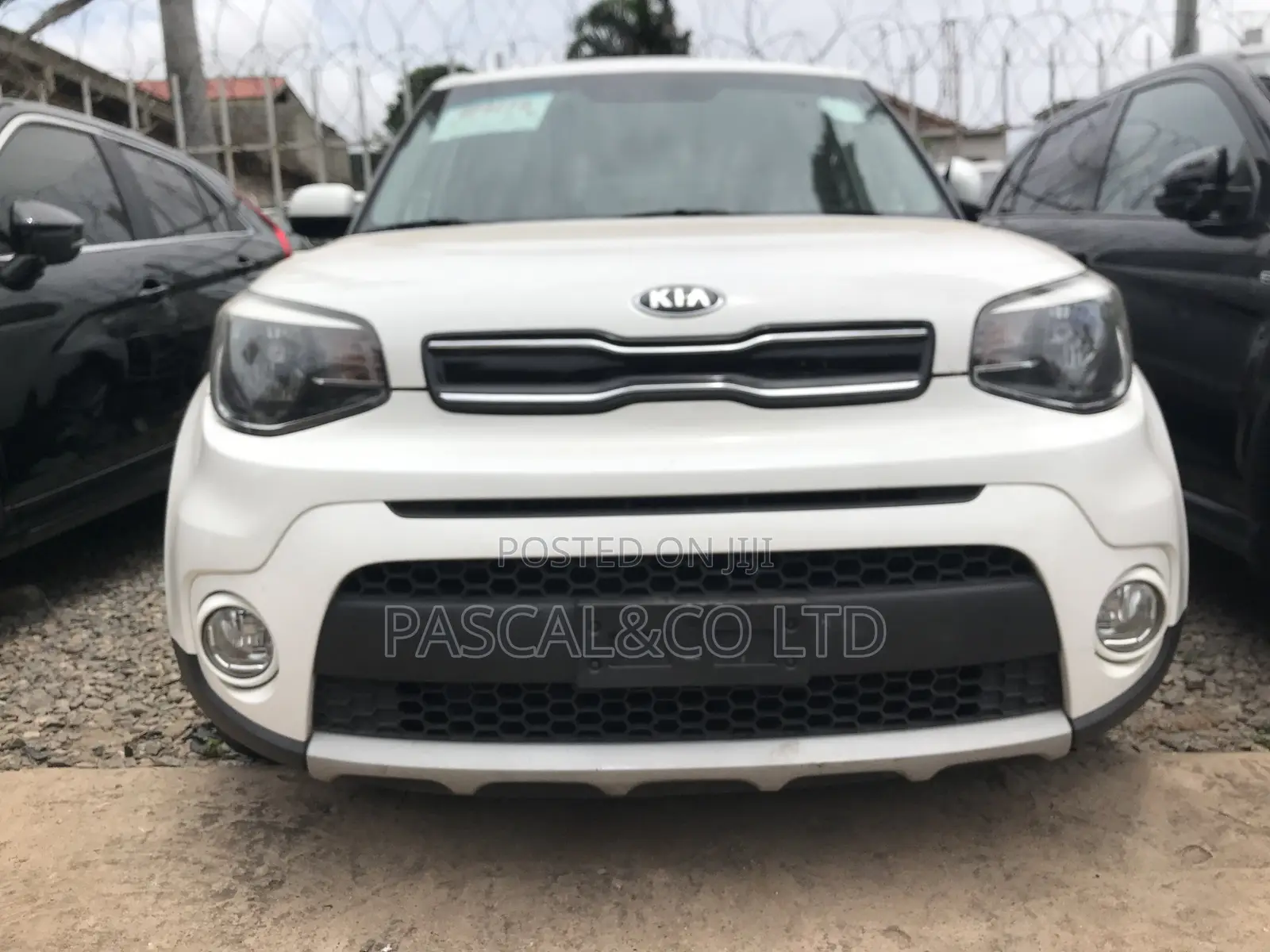 Kia Soul Hatchback 2019 White