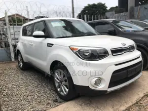 Kia Soul Hatchback 2019 White