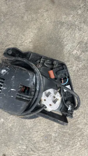 Circular Saw With Exposed Handle 1020W 52mm Diameter Blade