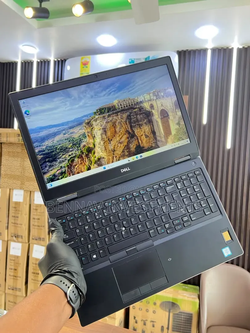 Laptop Dell Precision 7530 32GB Intel Core i7 HDD+SSD 512GB