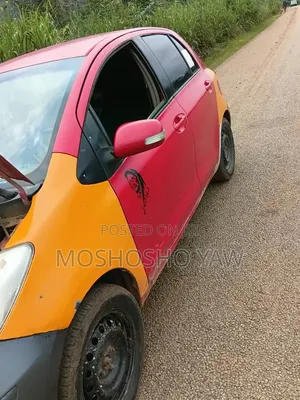 Toyota Vitz 2010 Red