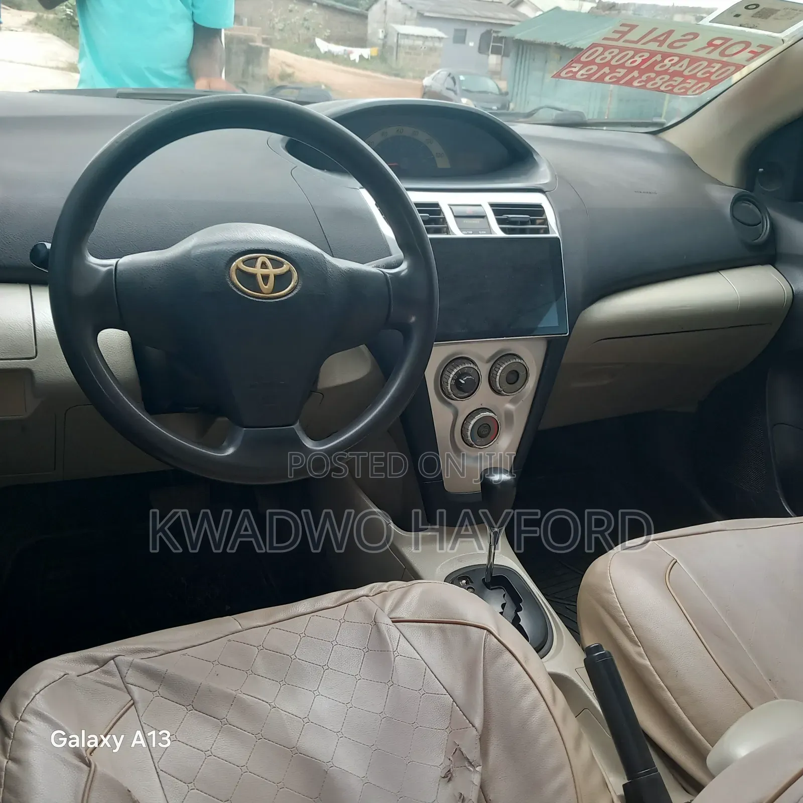 Toyota Yaris 2010 Green