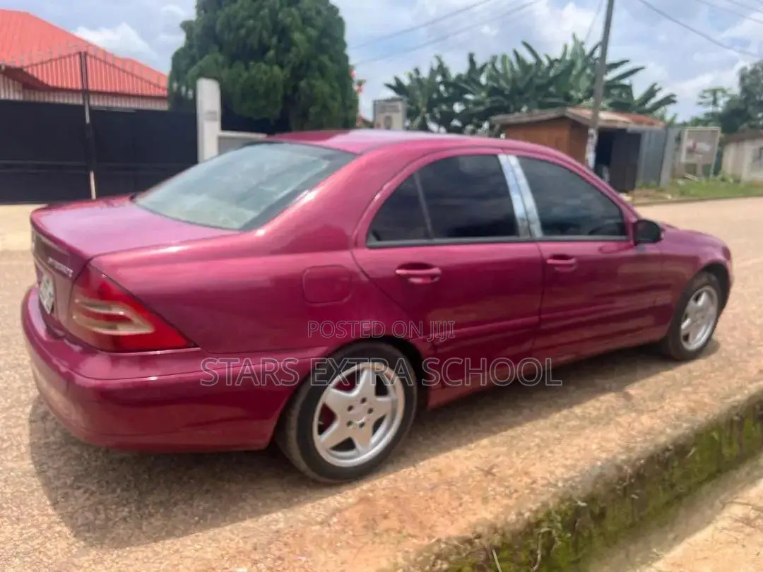 Mercedes-Benz C200 2006 Pink