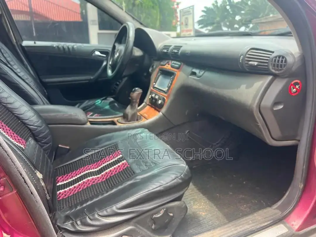 Mercedes-Benz C200 2006 Pink