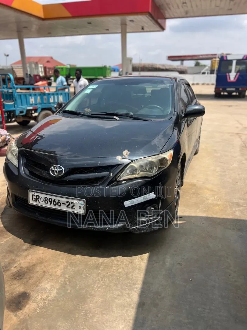 Toyota Corolla 2013 Black