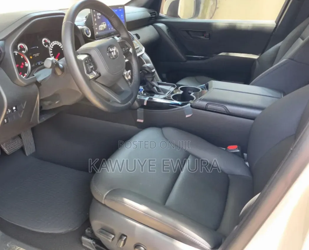 New Toyota Land Cruiser 2024 White