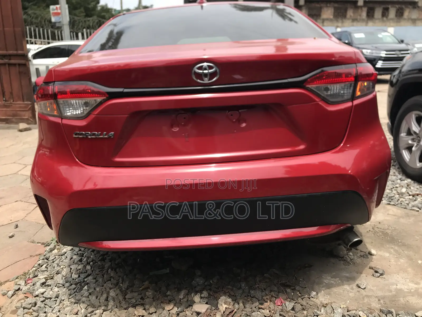Toyota Corolla XLE 2020 Red