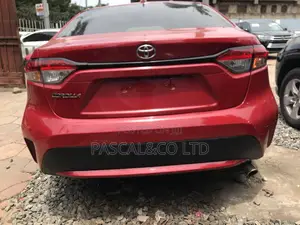 Toyota Corolla XLE 2020 Red