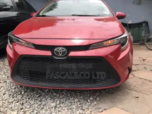 Toyota Corolla XLE 2020 Red