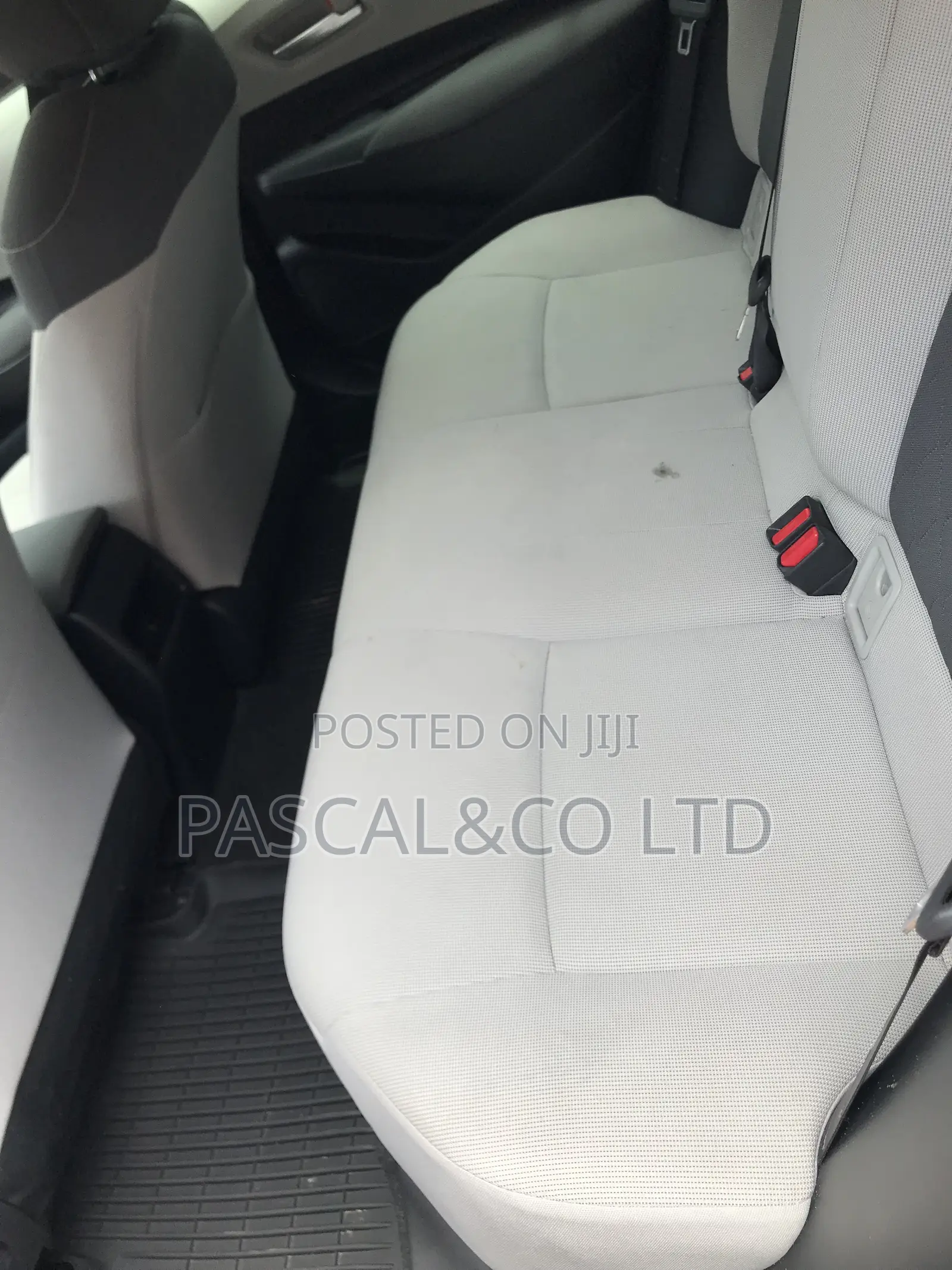 Toyota Corolla XLE 2020 Red