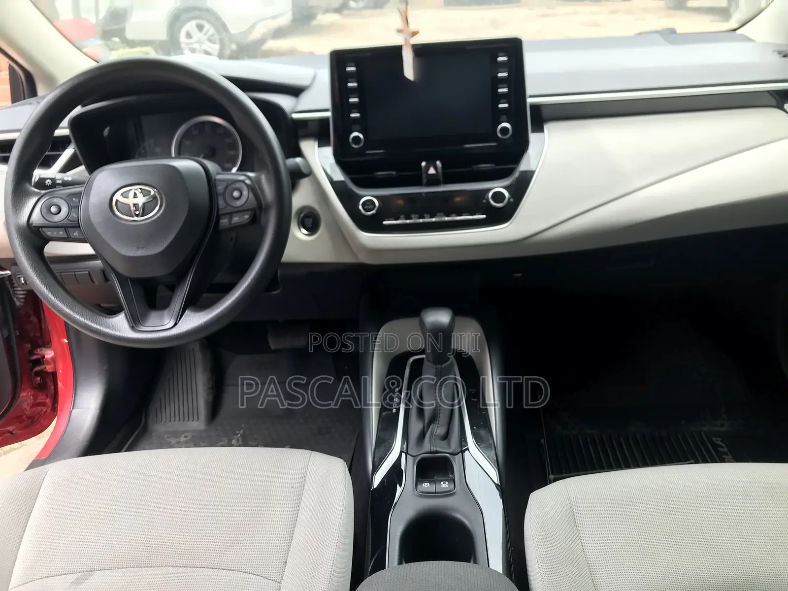 Toyota Corolla XLE 2020 Red