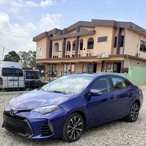Toyota Corolla SE (1.8L 4cyl 6M) 2018 Blue
