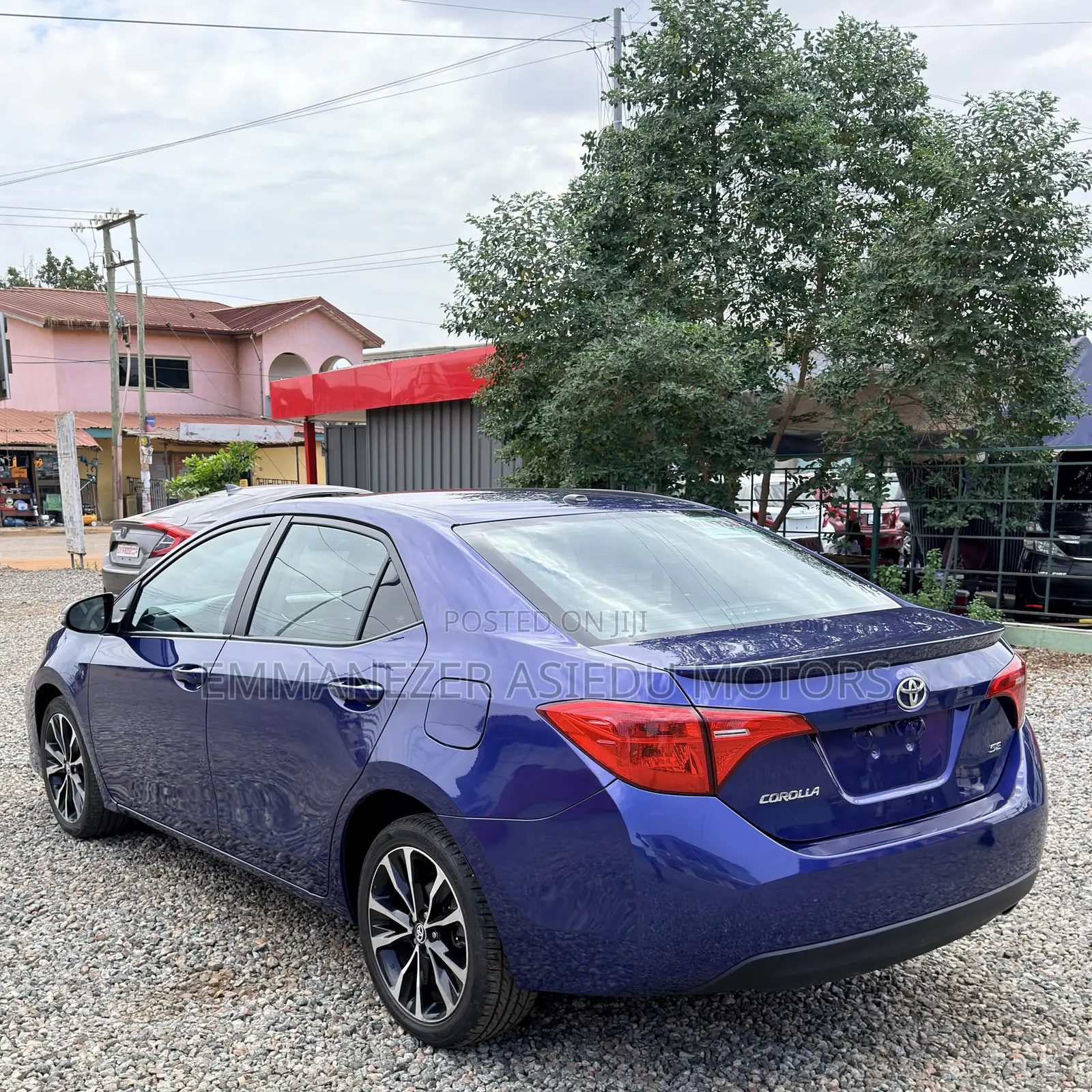 Toyota Corolla SE (1.8L 4cyl 6M) 2018 Blue