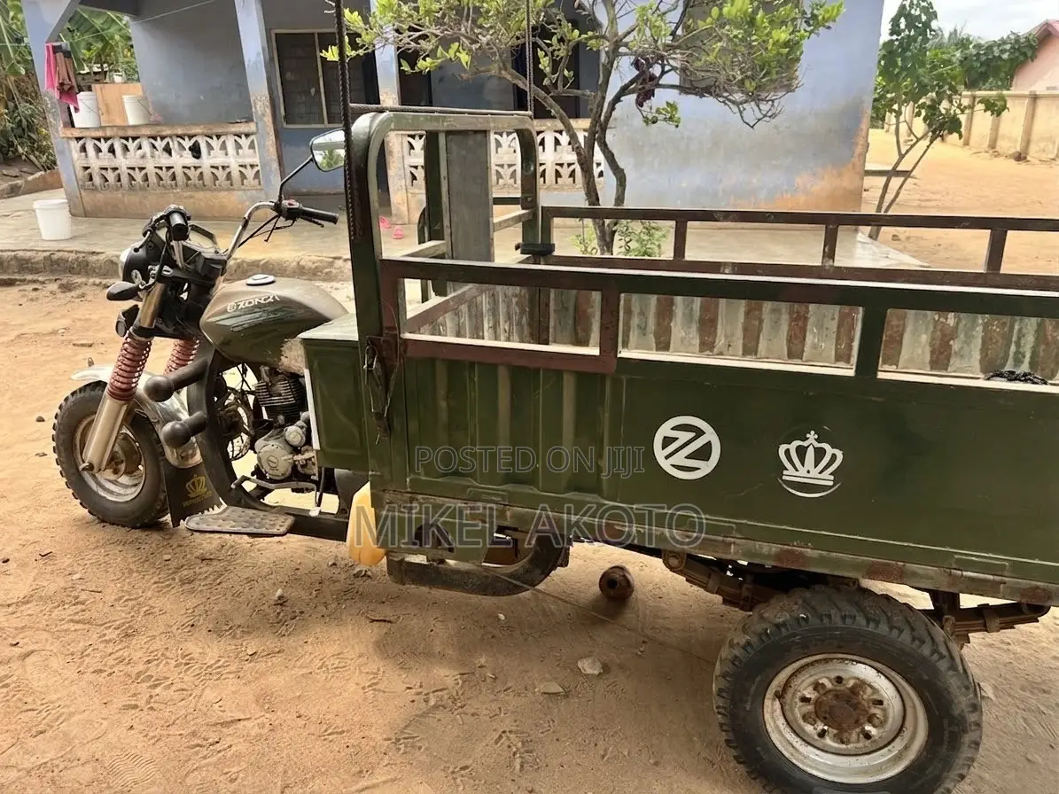 Royal Motorcycle 2021 Green