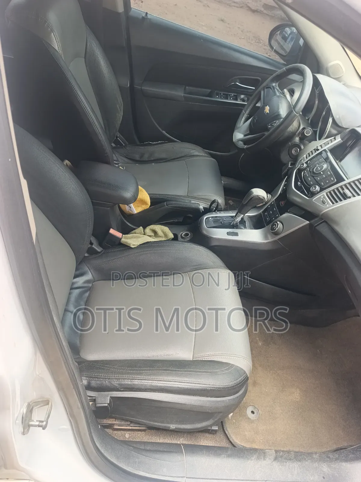 Chevrolet Cruze 2010 White