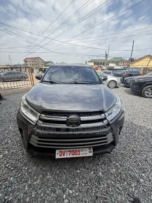 Toyota Highlander Limited 2019 Gray