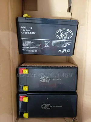 12V 7Ah Rechargeable Sealed Lead Acid Battery for Sale