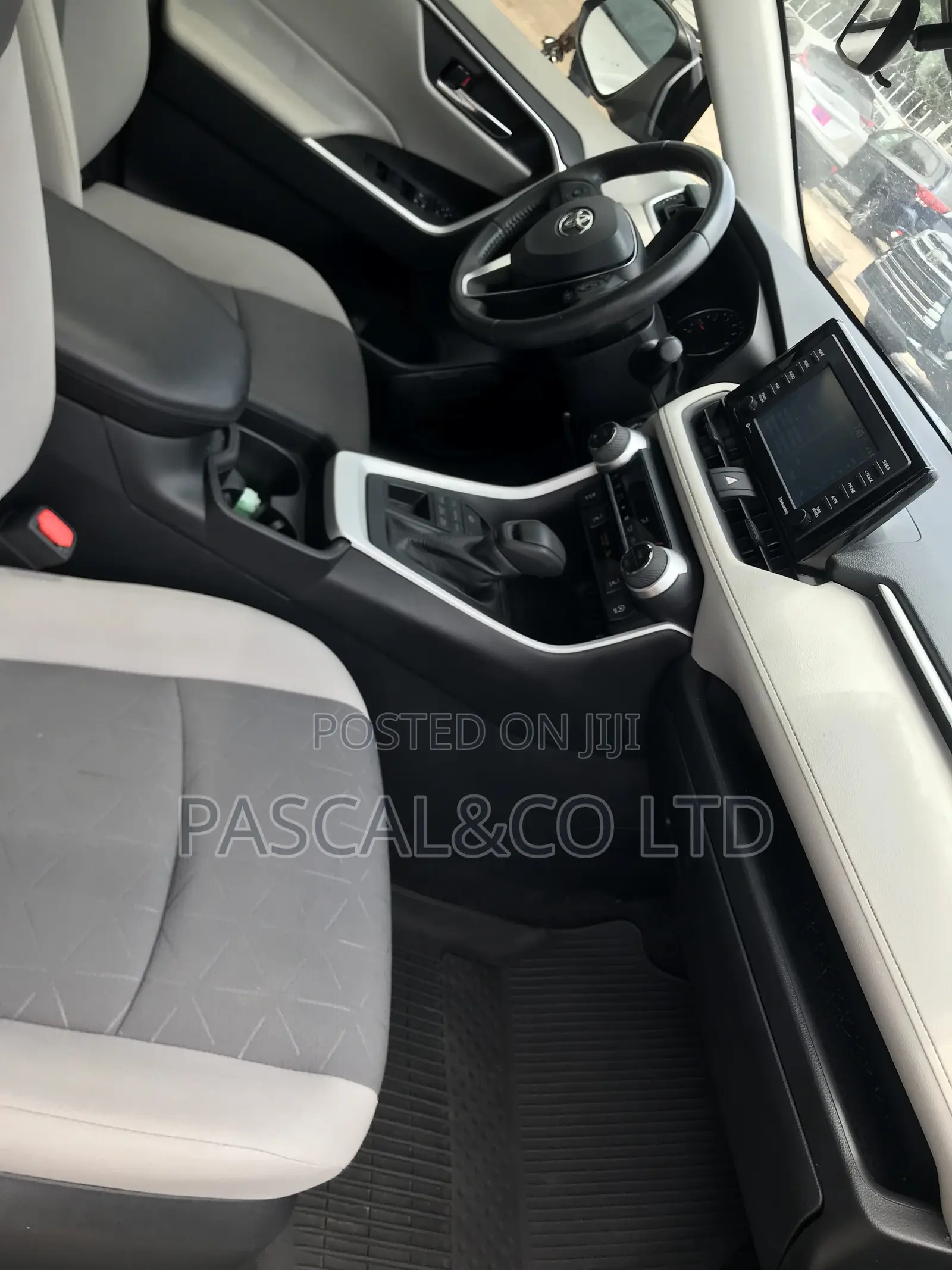 Toyota RAV4 XLE Premium 2022 Gray