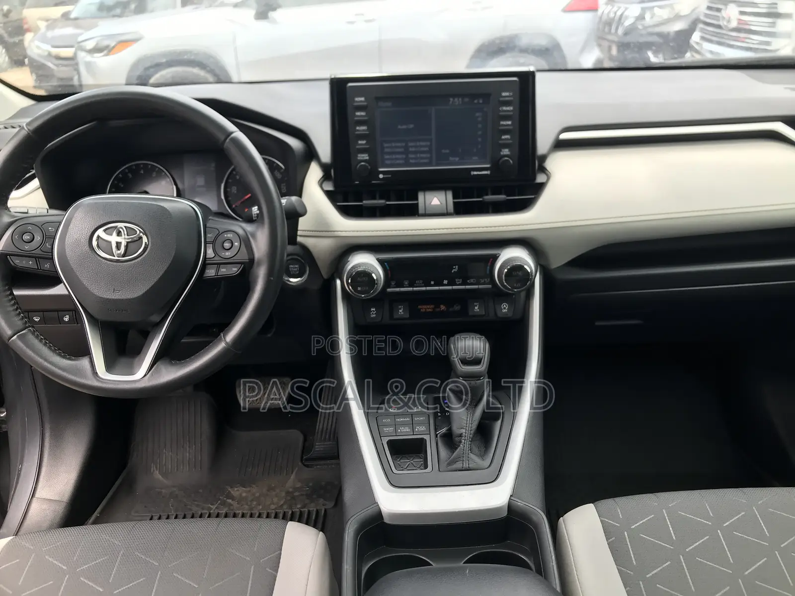 Toyota RAV4 XLE Premium 2022 Gray
