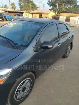 Toyota Yaris 2010 Black