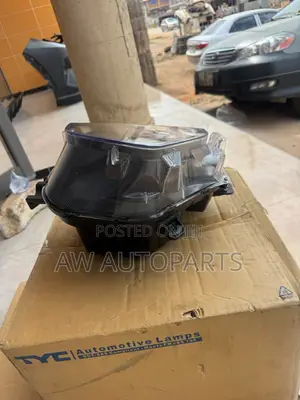 Hyundai Santa Fe 2019 Head Light. Left Side