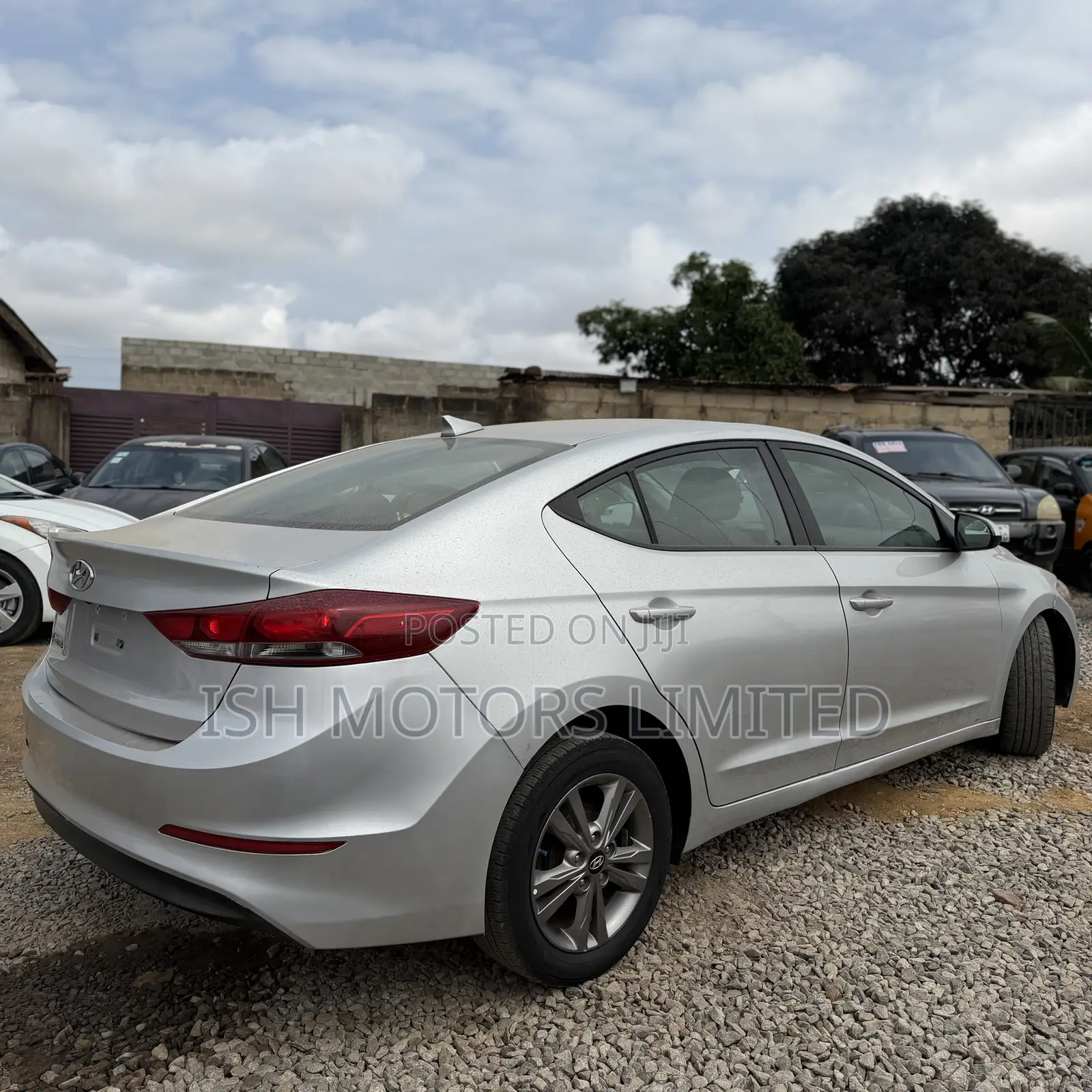 Hyundai Elantra ECO Sedan FWD (1.4L 4cyl 7A) 2017 Silver
