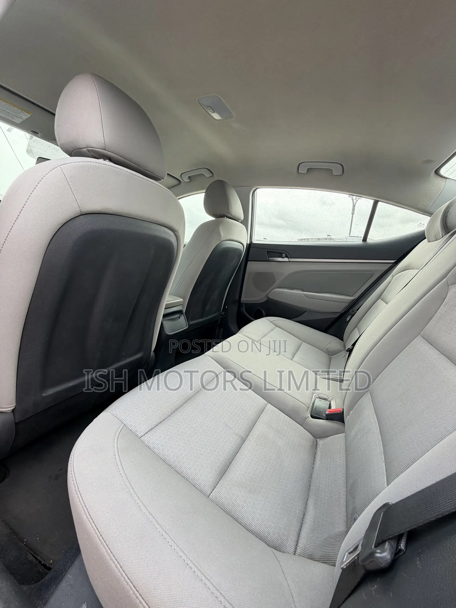 Hyundai Elantra ECO Sedan FWD (1.4L 4cyl 7A) 2017 Silver