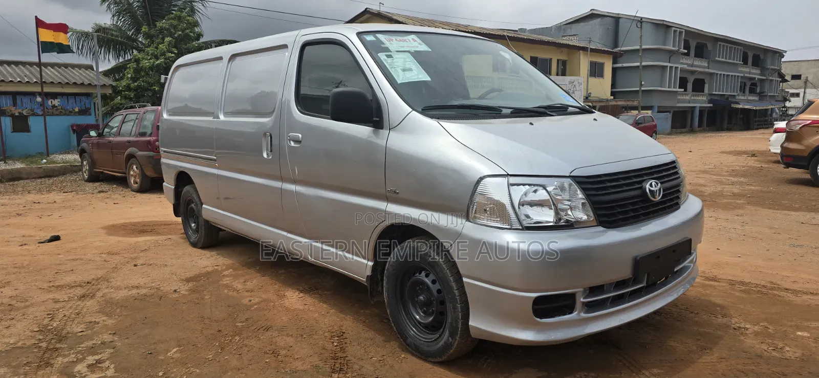 Toyota HiAce 2010 Silver