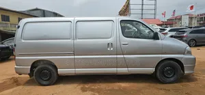 Toyota HiAce 2010 Silver