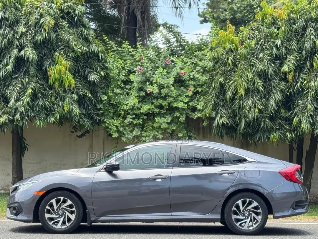 Honda Civic EX 4dr Sedan (2.0L 4cyl) 2017 Gray