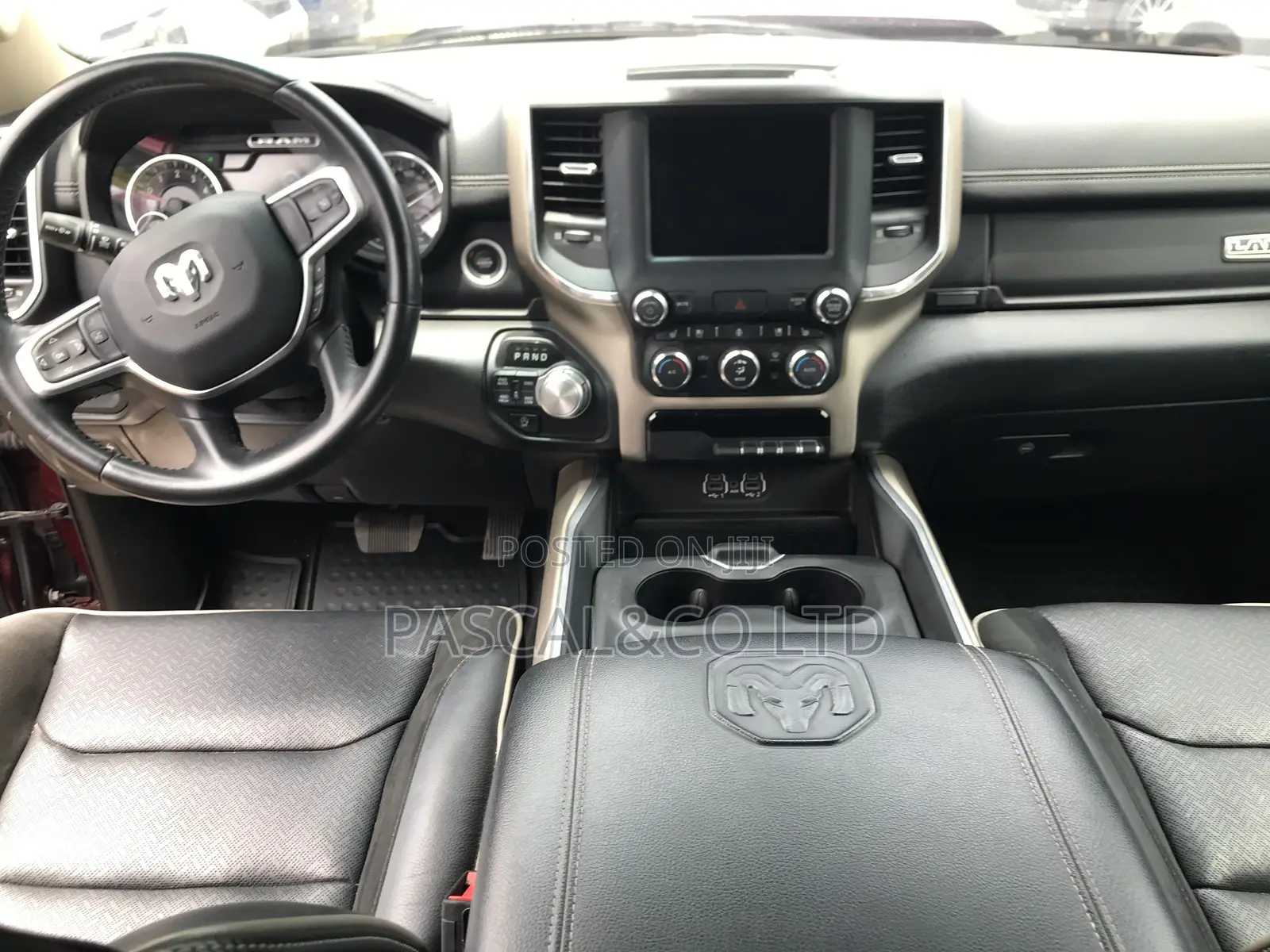 RAM 1500 2021 Red