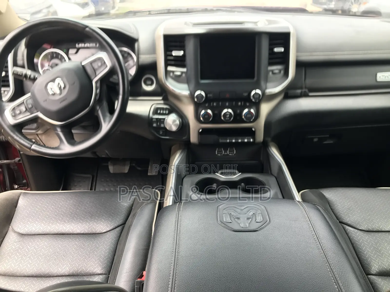 RAM 1500 2021 Red