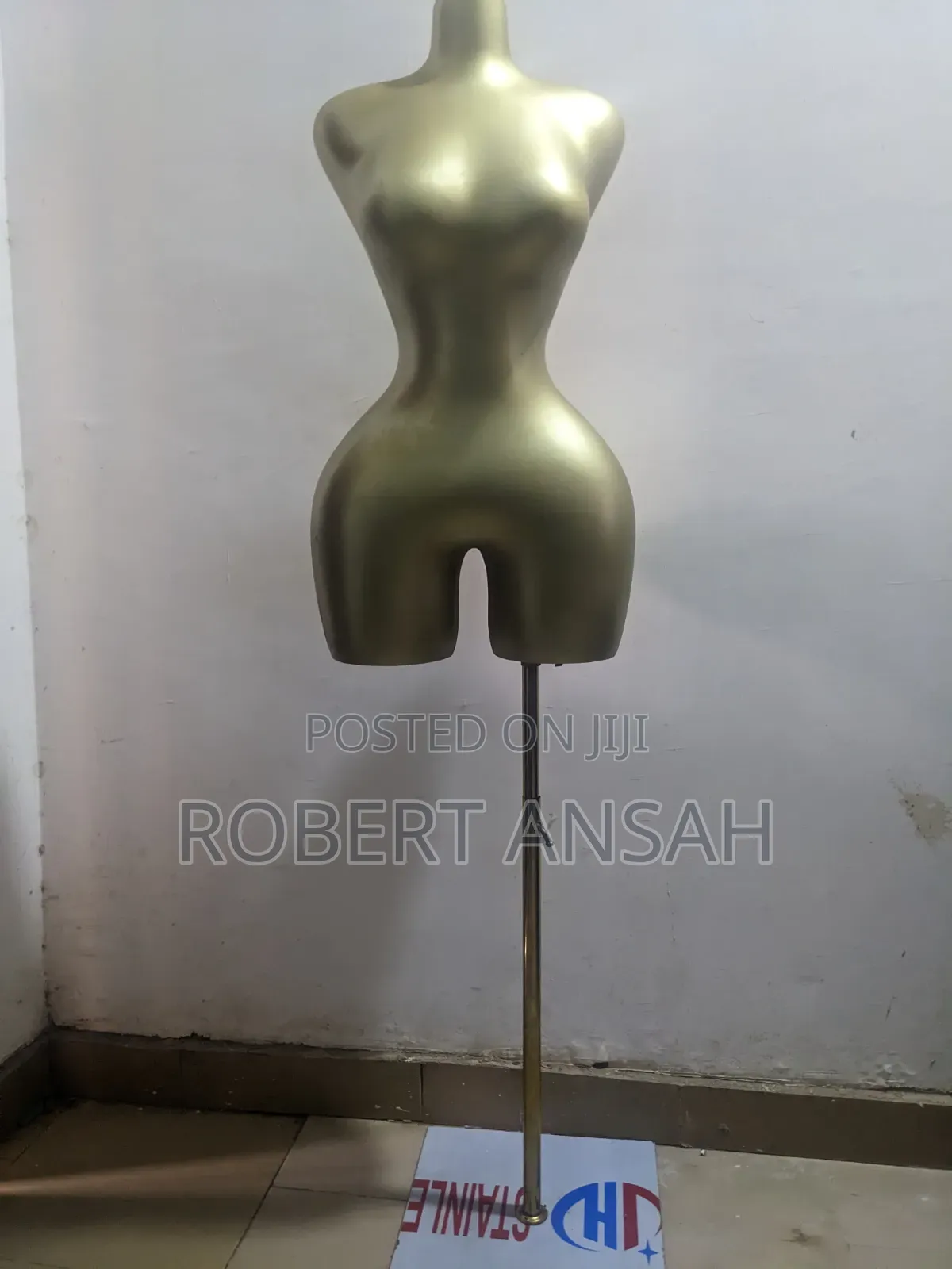 Fibre Mannequin, Comes With Box Price Is Negotiable