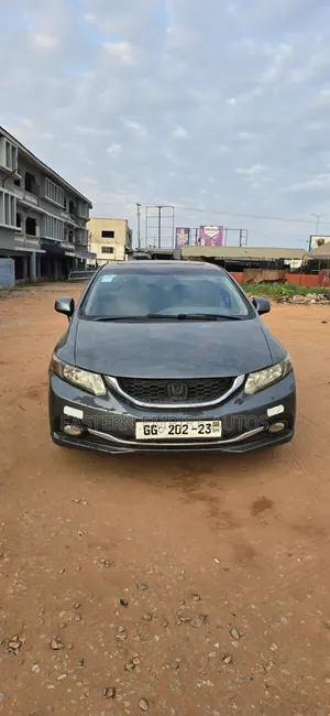Honda Civic 1.8 5 Door Automatic 2012 Gray
