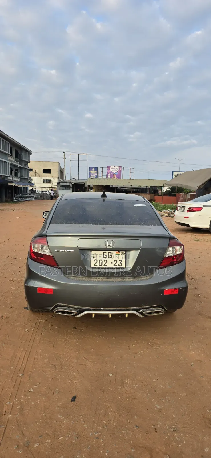 Honda Civic 1.8 5 Door Automatic 2012 Gray