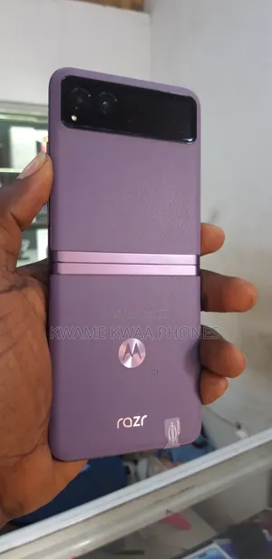 Motorola Razr 40s 256 GB Purple