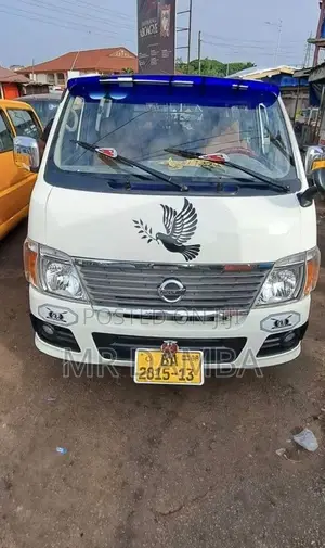 Nissan Caravan (Urvan) 2010 Silver