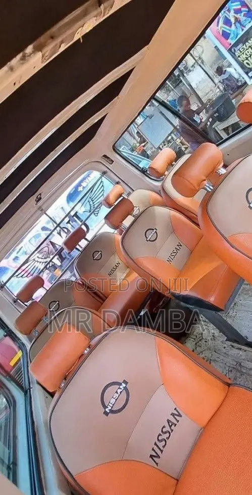 Nissan Caravan (Urvan) 2010 Silver